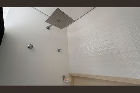 Casa de condomínio para alugar com 246m², 1 quarto e 2 vagas Casa de condomínio para alugar com 246m², 1 quarto e 2 vagasBanheiro da Suíte 1