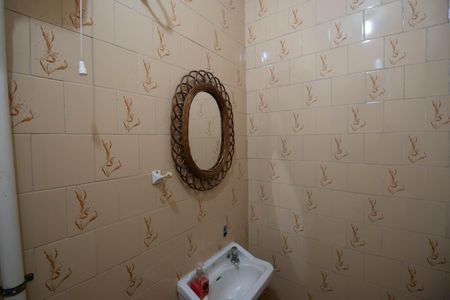 Banheiro social 2 de casa à venda com 4 quartos, 210m² em Vila Mazzei, São Paulo