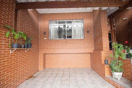Garagem de casa à venda com 4 quartos, 210m² em Vila Mazzei, São Paulo