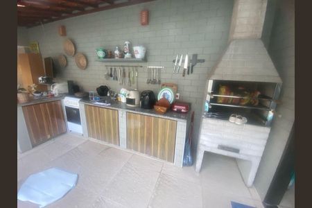 Casa à venda com 5 quartos, 180m² em Portuguesa, Rio de Janeiro