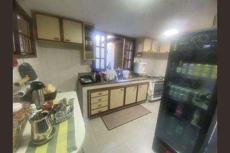 Casa à venda com 180m², 5 quartos e 3 vagas