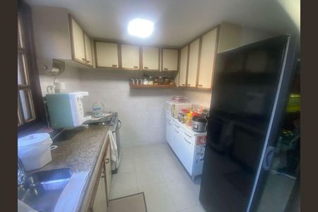 Casa à venda com 5 quartos, 180m² em Portuguesa, Rio de Janeiro
