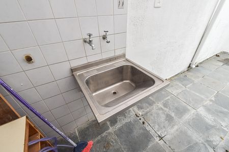 Área de serviço de casa de condomínio para alugar com 2 quartos, 100m² em Vila Mariana, São Paulo