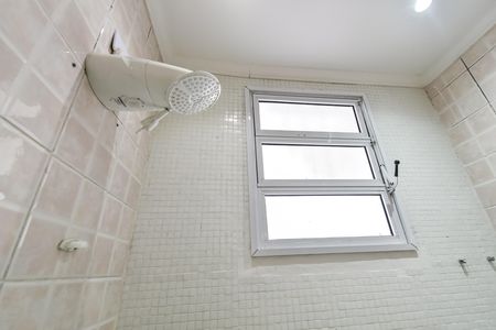 Casa de condomínio para alugar com 100m², 2 quartos e 2 vagas Casa de condomínio para alugar com 100m², 2 quartos e 2 vagasBanheiro