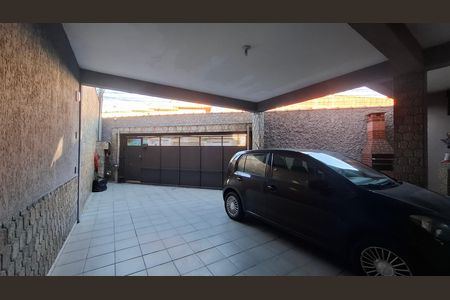 Garagem de casa à venda com 3 quartos, 151m² em Jardim Cambui, Santo André