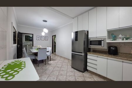 Cozinha de casa à venda com 3 quartos, 151m² em Jardim Cambui, Santo André