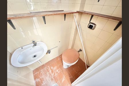Apartamento à venda com 52m², 2 quartos e 1 vaga Apartamento à venda com 52m², 2 quartos e 1 vagaBanheiro de serviço