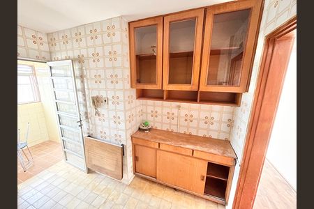 Apartamento à venda com 52m², 2 quartos e 1 vaga Apartamento à venda com 52m², 2 quartos e 1 vagaCozinha
