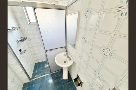 Apartamento à venda com 52m², 2 quartos e 1 vaga Apartamento à venda com 52m², 2 quartos e 1 vagaBanheiro