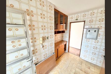 Apartamento à venda com 52m², 2 quartos e 1 vaga Apartamento à venda com 52m², 2 quartos e 1 vagaCozinha