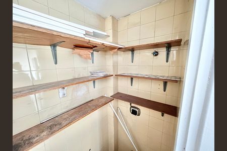 Apartamento à venda com 52m², 2 quartos e 1 vaga Apartamento à venda com 52m², 2 quartos e 1 vagaBanheiro de serviço