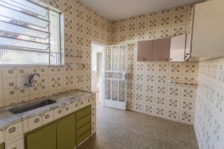 Casa à venda com 500m², 4 quartos e 2 vagas Casa à venda com 500m², 4 quartos e 2 vagasCozinha