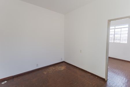 Casa à venda com 500m², 4 quartos e 2 vagas Casa à venda com 500m², 4 quartos e 2 vagasCasa 2 - Sala