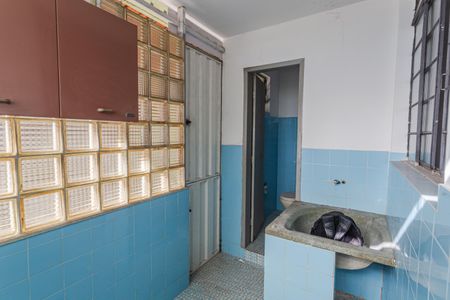 Casa à venda com 500m², 4 quartos e 2 vagas Casa à venda com 500m², 4 quartos e 2 vagasCasa 2 - Área de serviço da Casa 2