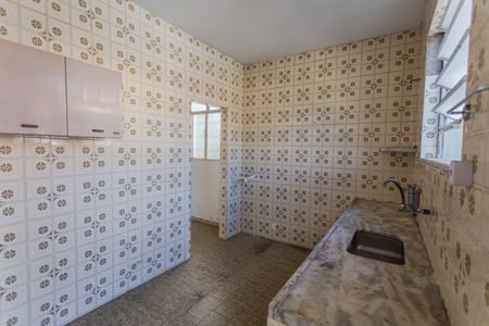 Casa à venda com 500m², 4 quartos e 2 vagas Casa à venda com 500m², 4 quartos e 2 vagasCozinha