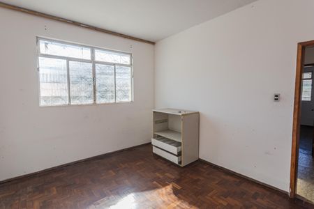 Casa à venda com 500m², 4 quartos e 2 vagas Casa à venda com 500m², 4 quartos e 2 vagasQuarto