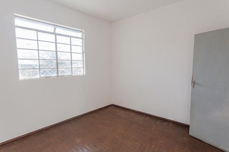 Casa à venda com 500m², 4 quartos e 2 vagas Casa à venda com 500m², 4 quartos e 2 vagasCasa 2 - Quarto