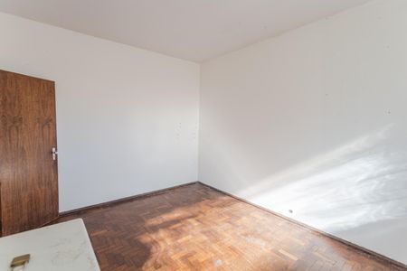Casa à venda com 500m², 4 quartos e 2 vagas Casa à venda com 500m², 4 quartos e 2 vagasQuarto