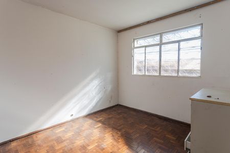 Casa à venda com 500m², 4 quartos e 2 vagas Casa à venda com 500m², 4 quartos e 2 vagasQuarto