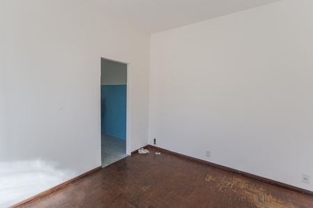 Casa à venda com 500m², 4 quartos e 2 vagas Casa à venda com 500m², 4 quartos e 2 vagasCasa 2 - Sala