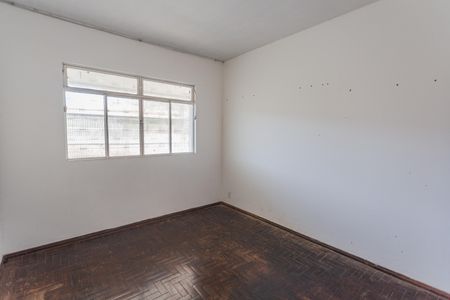 Casa à venda com 500m², 4 quartos e 2 vagas Casa à venda com 500m², 4 quartos e 2 vagasQuarto 2
