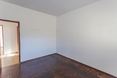 Casa à venda com 500m², 4 quartos e 2 vagas Casa à venda com 500m², 4 quartos e 2 vagasQuarto 2