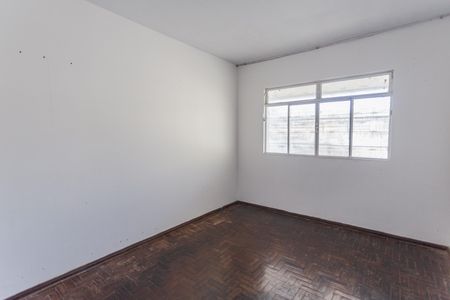Casa à venda com 500m², 4 quartos e 2 vagas Casa à venda com 500m², 4 quartos e 2 vagasQuarto 2
