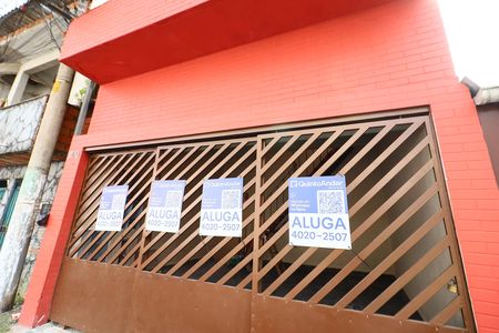 Fachada de casa para alugar com 2 quartos, 90m² em Santo Antônio, Osasco