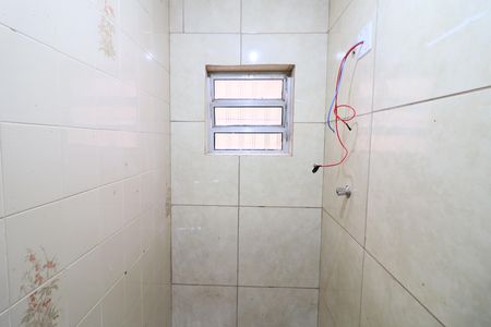 Banheiro de casa para alugar com 2 quartos, 90m² em Santo Antônio, Osasco