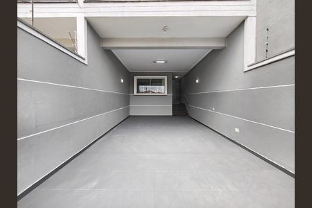 Garagem de casa à venda com 4 quartos, 177m² em Vila Santa Terezinha (zona Norte), São Paulo