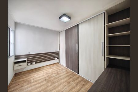 Casa à venda com 177m², 4 quartos e 4 vagas Casa à venda com 177m², 4 quartos e 4 vagasQuarto 2