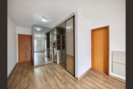 Casa à venda com 177m², 4 quartos e 4 vagas Casa à venda com 177m², 4 quartos e 4 vagasSuíte