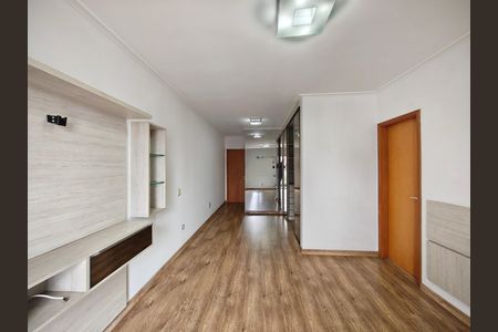 Casa à venda com 177m², 4 quartos e 4 vagas Casa à venda com 177m², 4 quartos e 4 vagasSuíte