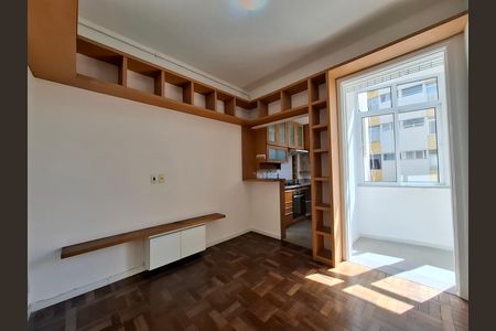 Sala de apartamento para alugar com 1 quarto, 32m² em Santa Teresa, Rio de Janeiro