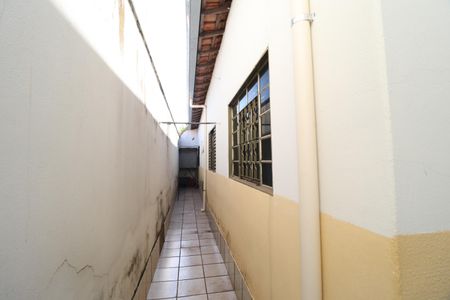 Corredor de casa para alugar com 3 quartos, 119m² em Santa Rosa, Uberlândia