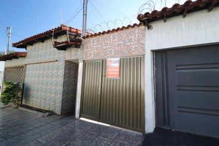 Fachada de casa para alugar com 3 quartos, 119m² em Santa Rosa, Uberlândia