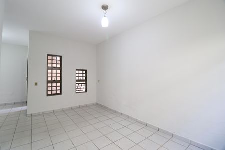 Casa para alugar com 3 quartos, 119m² em Santa Rosa, Uberlândia