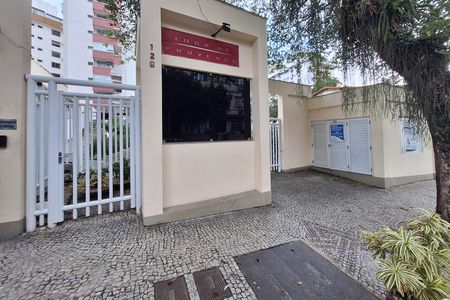 Apartamento à venda com 115m², 3 quartos e 2 vagasFachada