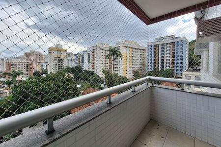 Apartamento à venda com 115m², 3 quartos e 2 vagasSala