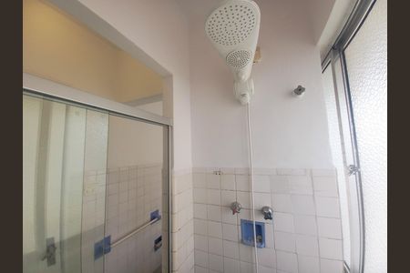 Banheiro de apartamento para alugar com 2 quartos, 120m² em República, São Paulo