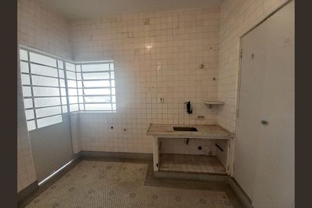 Cozinha de apartamento para alugar com 2 quartos, 120m² em República, São Paulo