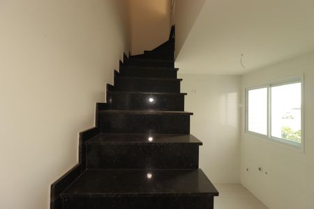 Escada de apartamento à venda com 2 quartos, 82m² em Vila Curuçá, Santo André