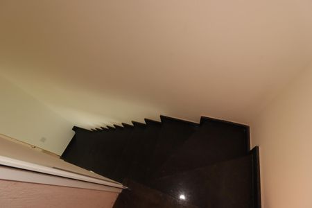 Apartamento à venda com 82m², 2 quartos e 1 vagaEscada