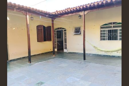 Casa à venda com 175m², 2 quartos e 2 vagas