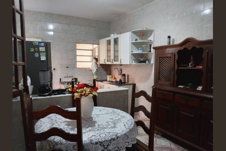Casa à venda com 175m², 2 quartos e 2 vagas