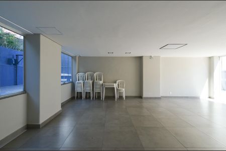 Apartamento para alugar com 80m², 2 quartos e 1 vagaÁrea comum - Salão de festas