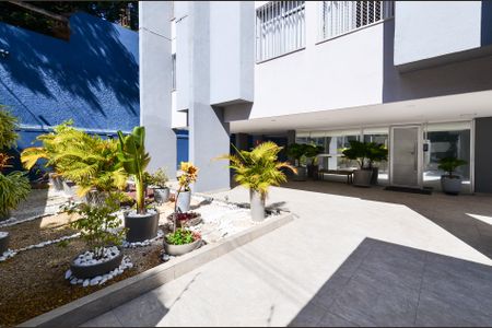 Apartamento para alugar com 80m², 2 quartos e 1 vagaEntrada