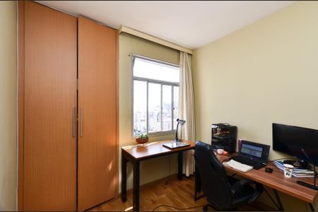 Quarto 2 de apartamento para alugar com 2 quartos, 80m² em Serra, Belo Horizonte