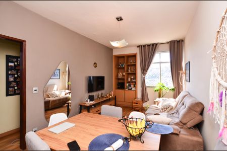 Apartamento para alugar com 80m², 2 quartos e 1 vagaSala Ambientes