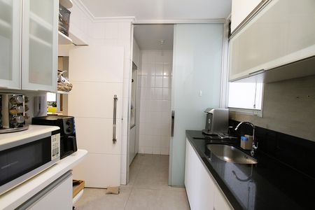 Apartamento à venda com 80m², 2 quartos e 2 vagasCozinha